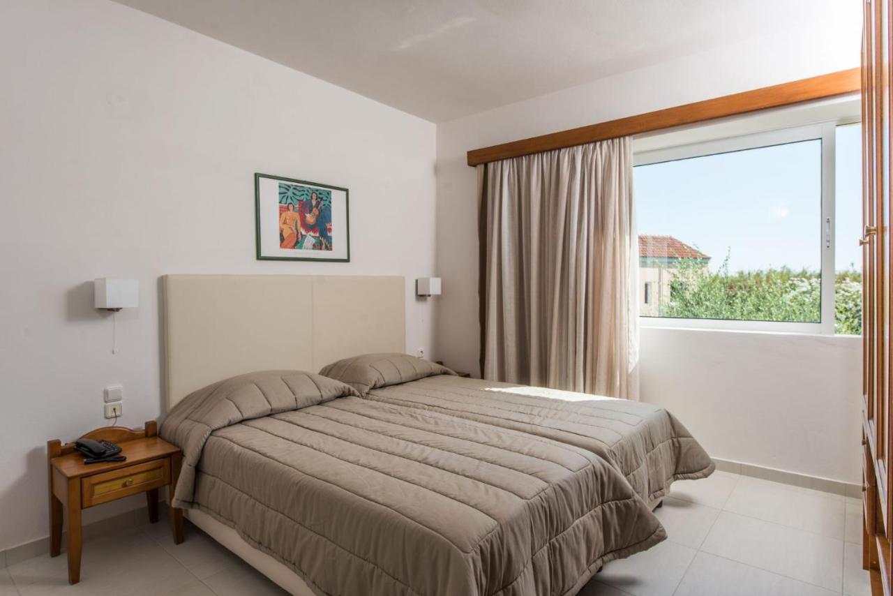 Stefan Village Hotel Agia Marina  Bagian luar foto