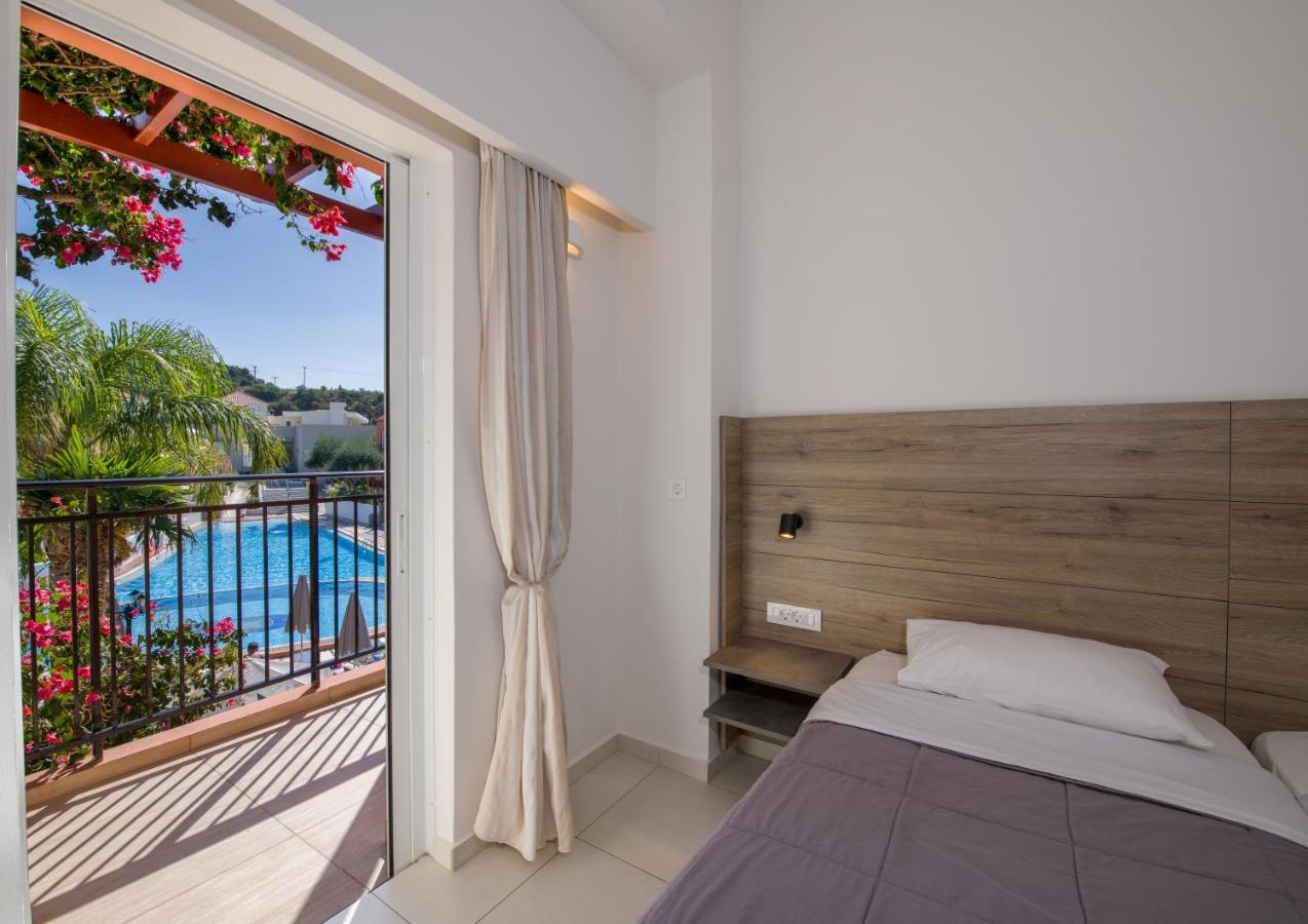 Stefan Village Hotel Agia Marina  Bagian luar foto