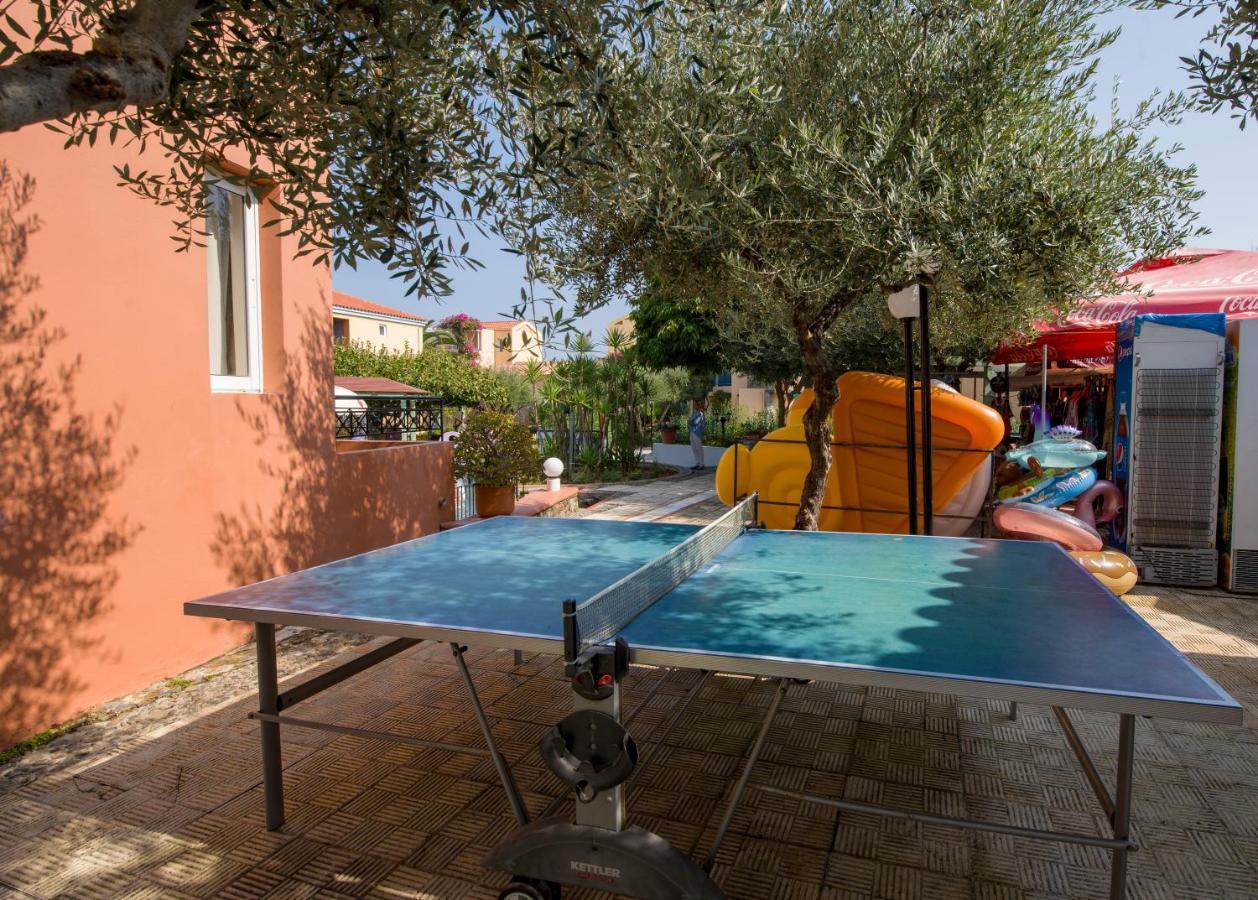 Stefan Village Hotel Agia Marina  Bagian luar foto